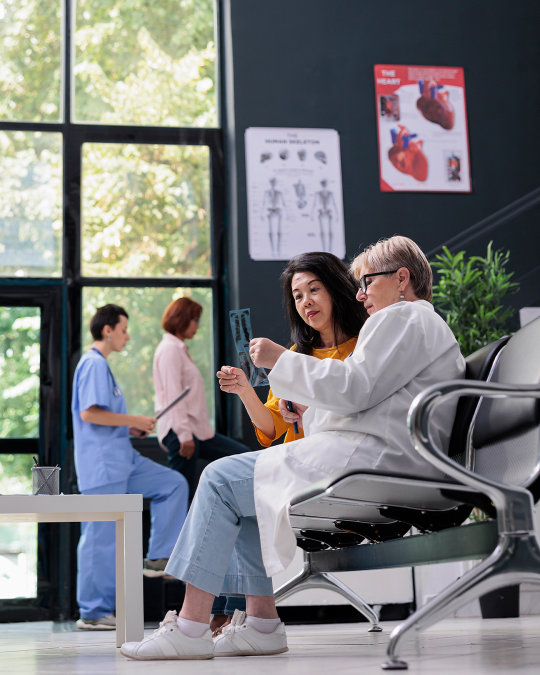 Photo d’une clinique moderne en Tunisie spécialisée en abdominoplastie avec une équipe médicale qualifiée et un accueil personnalisé.