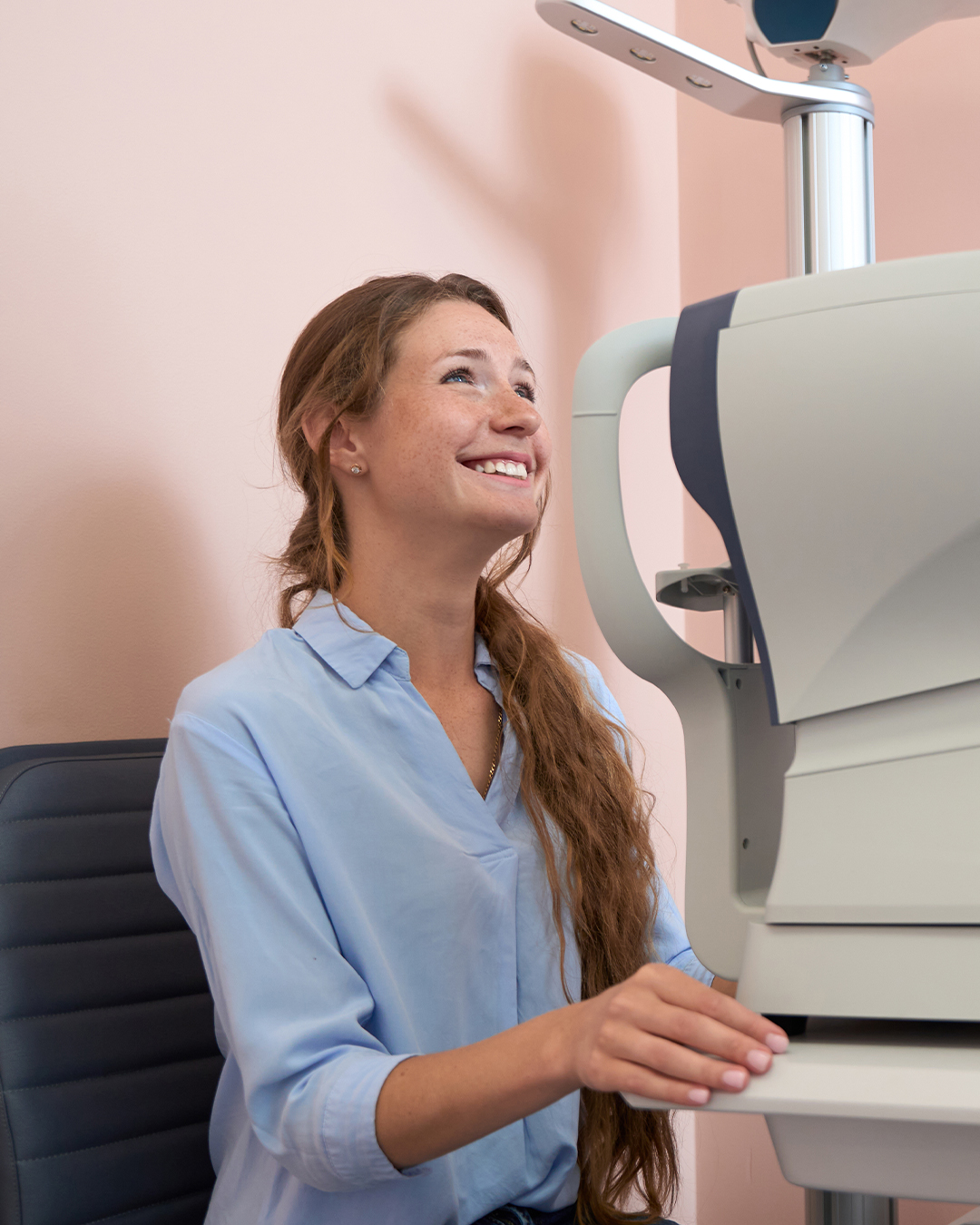 Pourquoi effectuer une chirurgie réfractive au laser en Tunisie avec Trivamed pour corriger durablement la vision